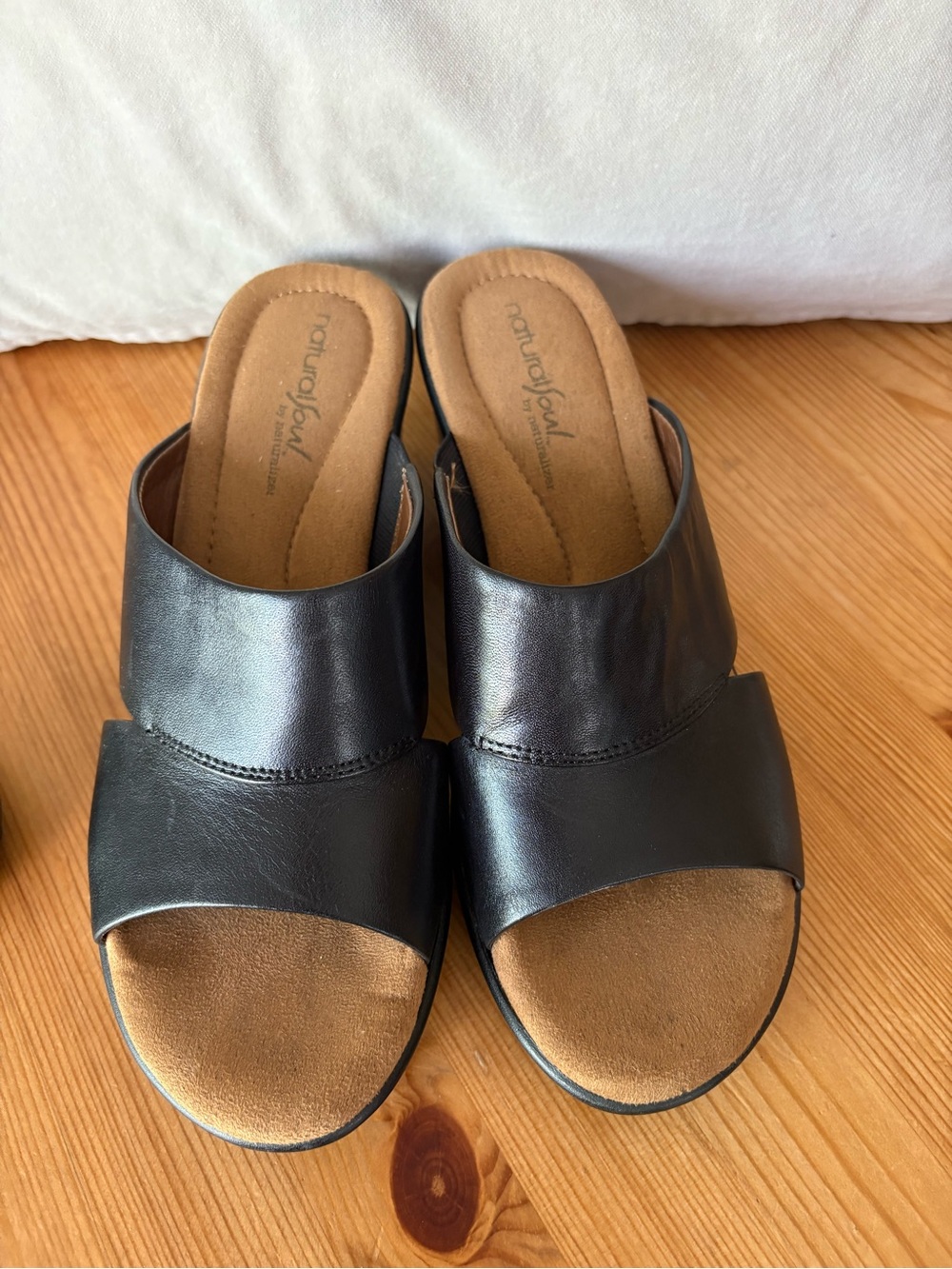 SOUL NATURALIZER LEATHER SLIP IN WEDGE SANDALS WOMENS 7.5 BLACK  CUSHION FOOTBED